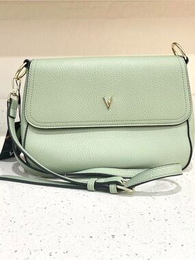 NWT Vanessa Williams Elegant Mint Green Pebbled Leather Crossbody